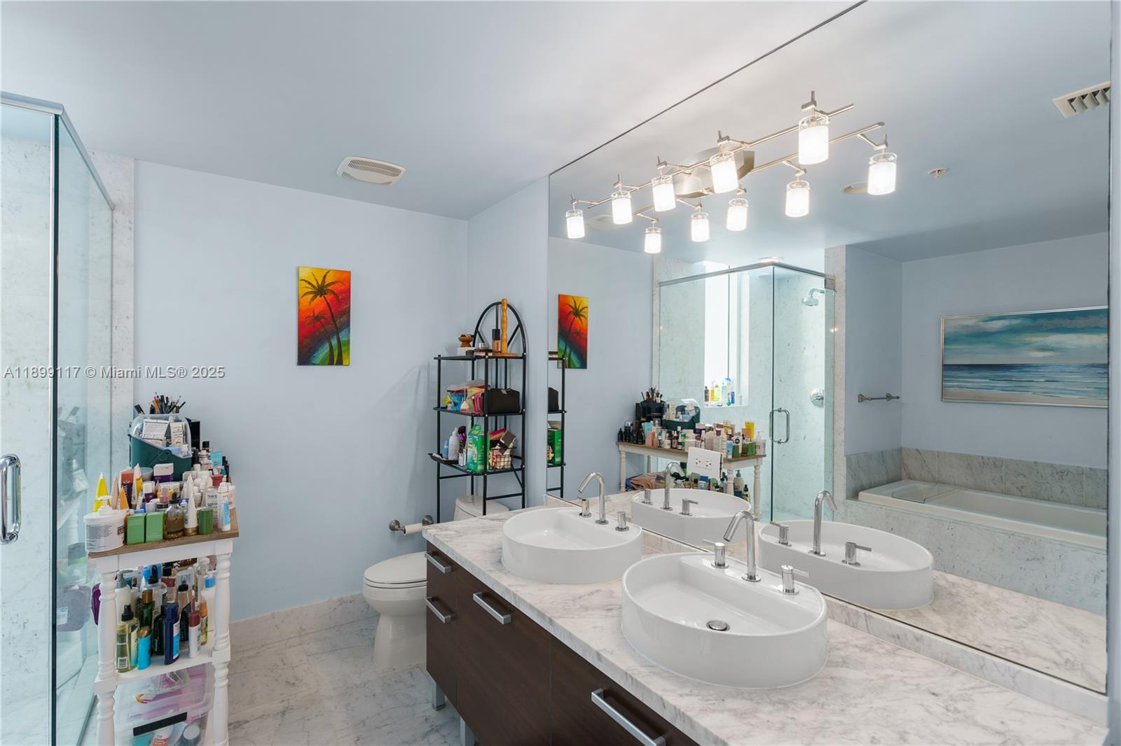 253 NE 2nd St #2003, Miami FL 33132