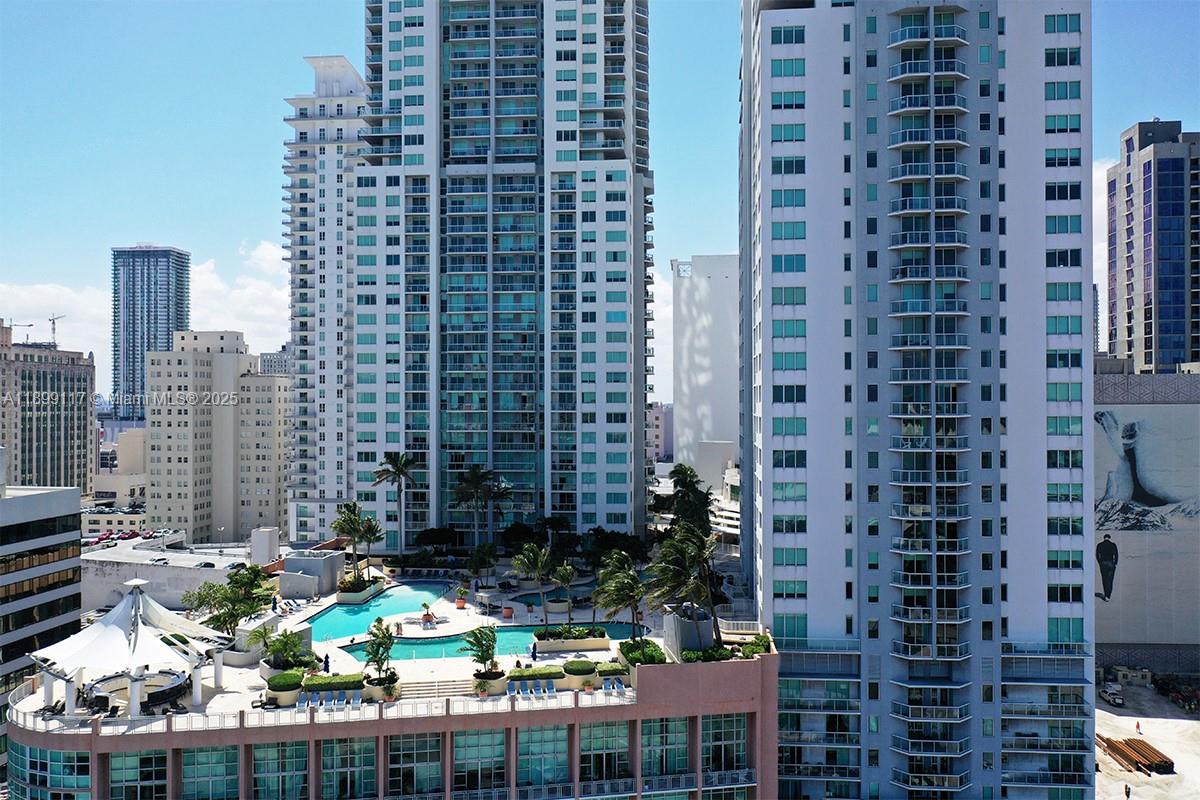 253 NE 2nd St #2003, Miami FL 33132
