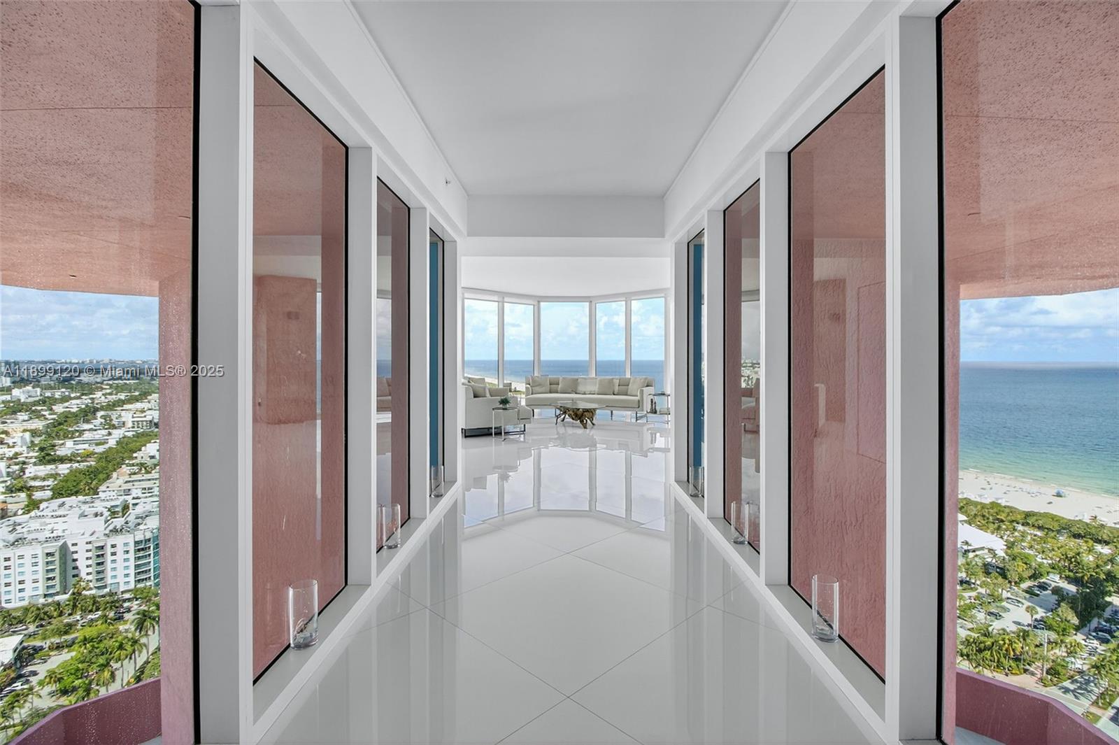 300 S Pointe Dr #TH-3105, Miami Beach FL 33139