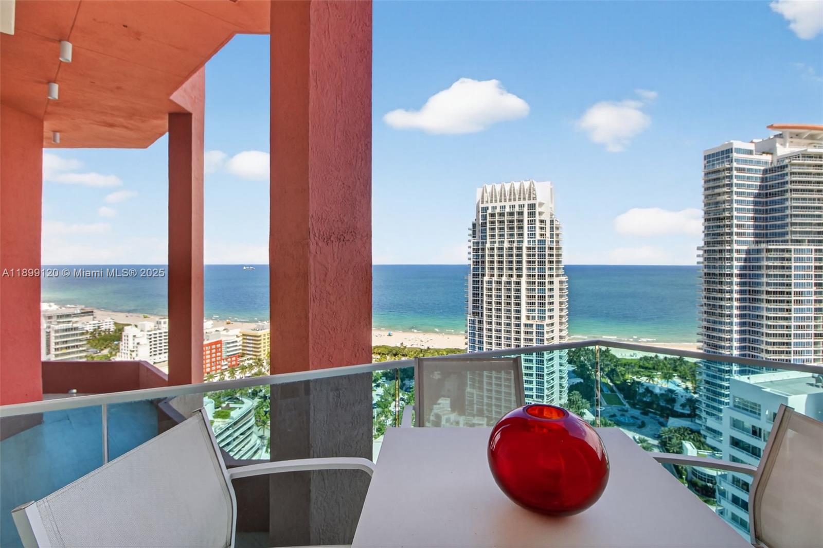 300 S Pointe Dr #TH-3105, Miami Beach FL 33139