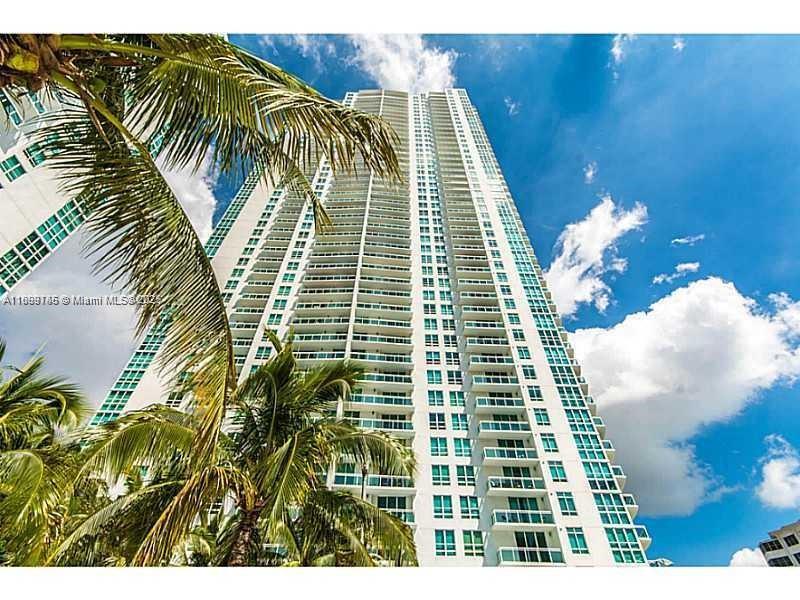 950 Brickell Bay Dr #2808, Miami FL 33131