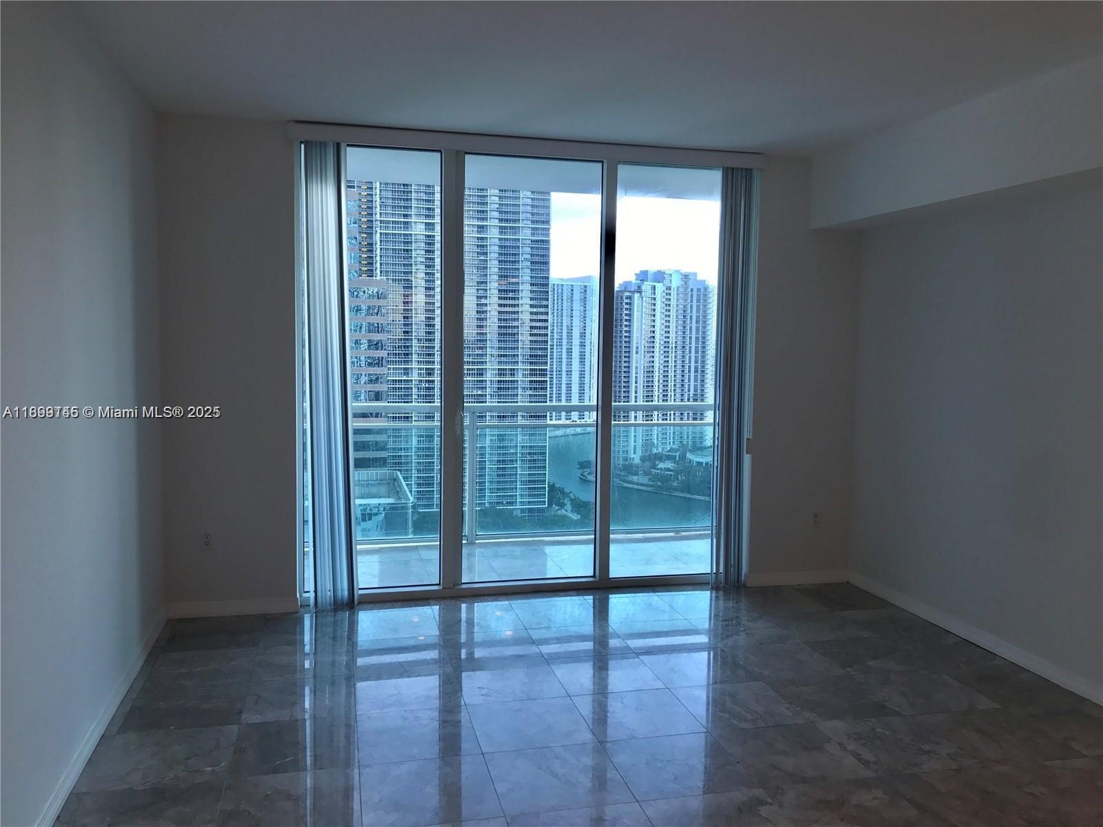 950 Brickell Bay Dr #2808, Miami FL 33131