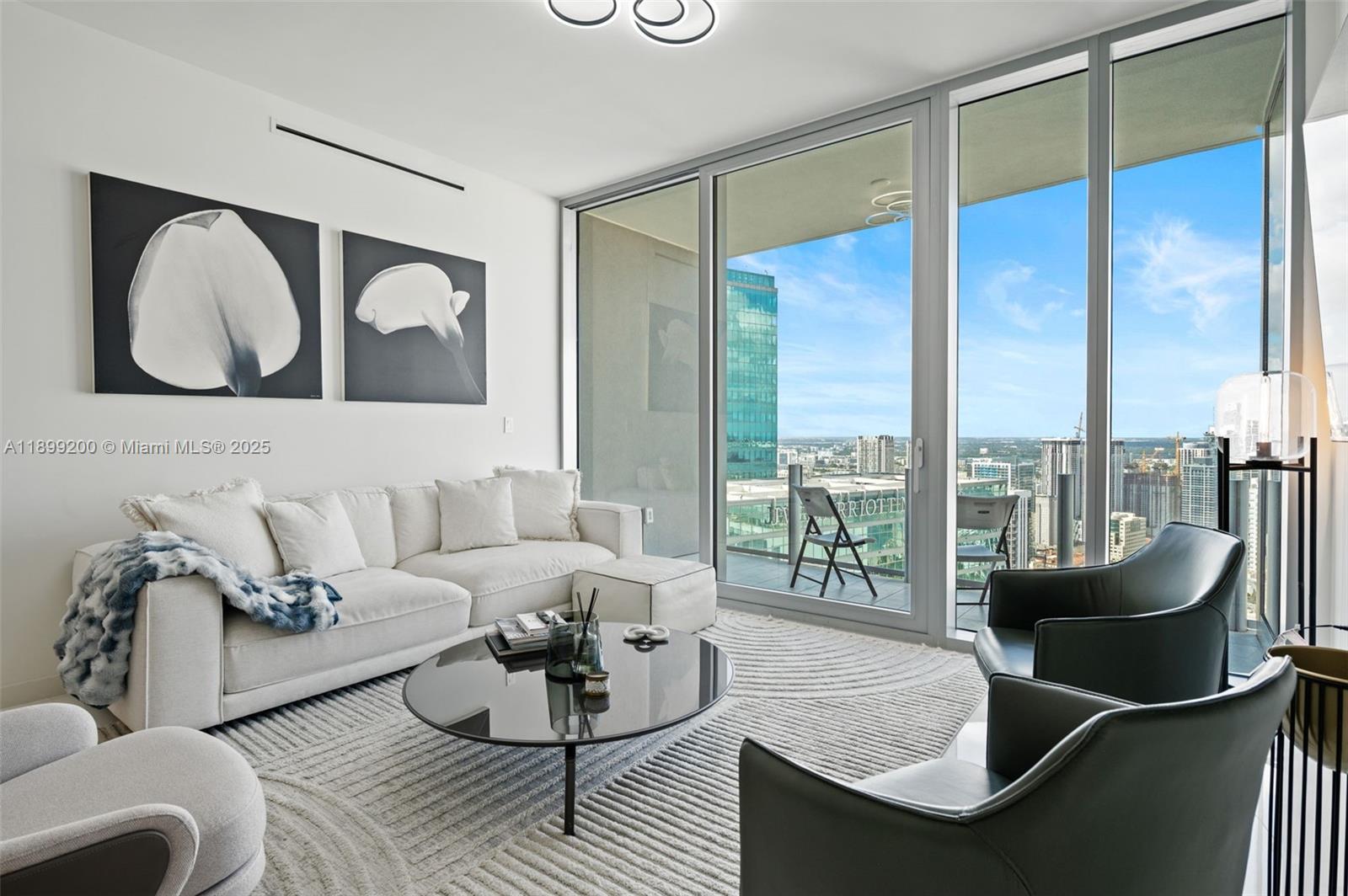 300 Biscayne Blvd Way #4909W, Miami FL 33131