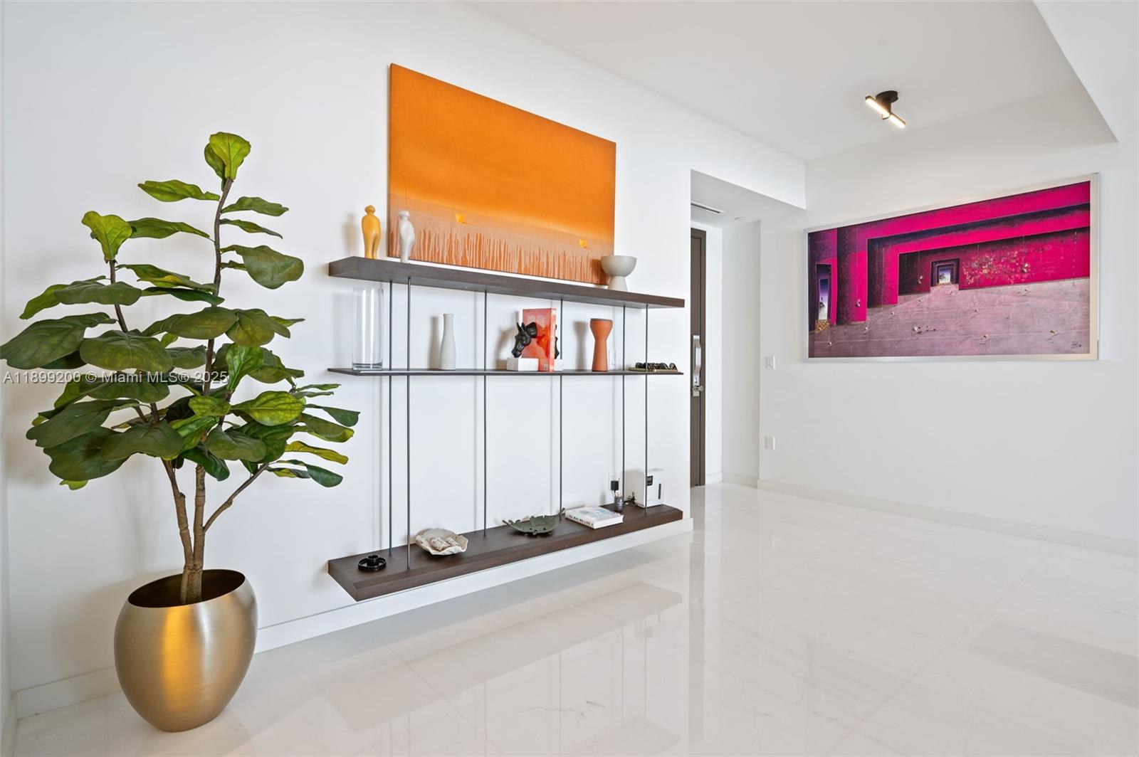300 Biscayne Blvd Way #4909W, Miami FL 33131