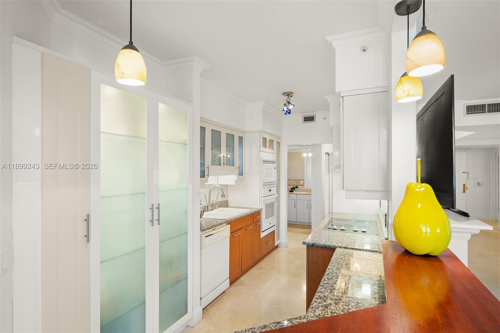 4775 Collins Ave #1708, Miami Beach FL 33140