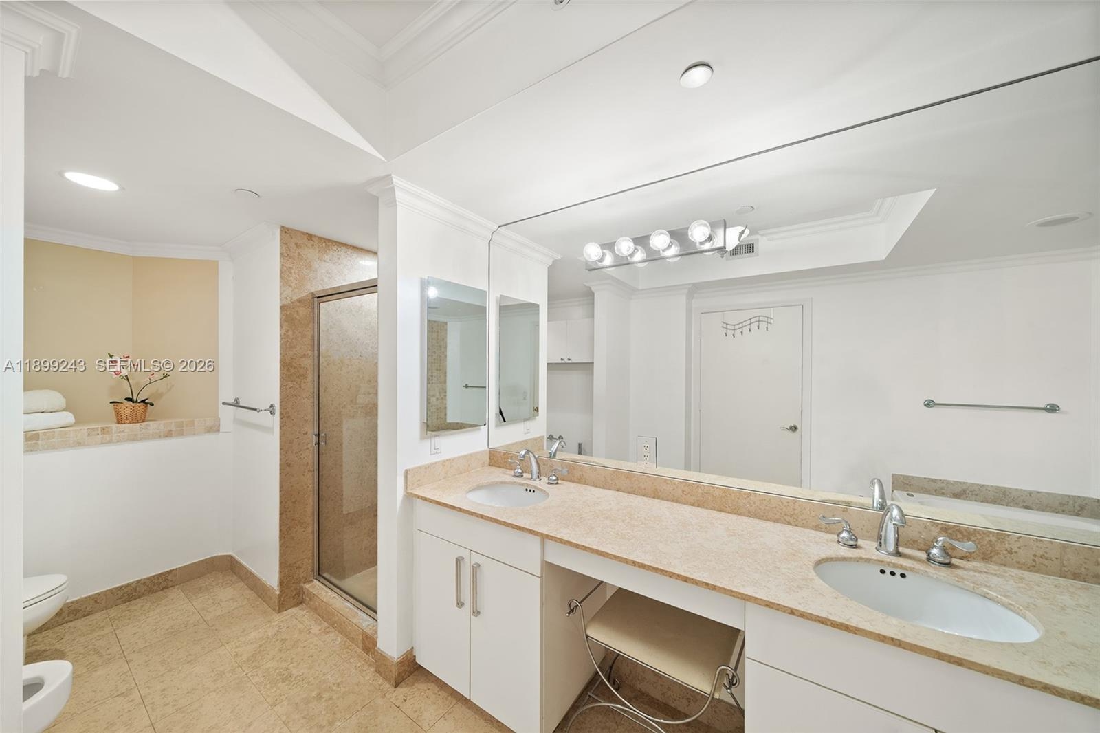 4775 Collins Ave #1708, Miami Beach FL 33140