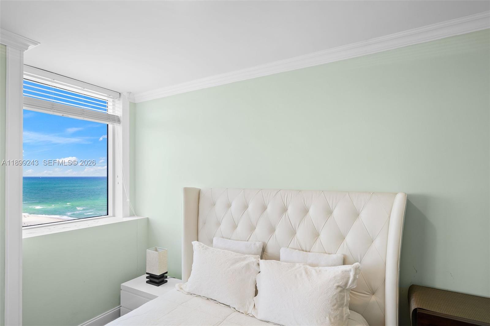 4775 Collins Ave #1708, Miami Beach FL 33140