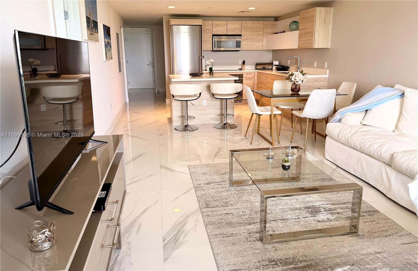16385 Biscayne Blvd #1505, North Miami Beach FL 33160