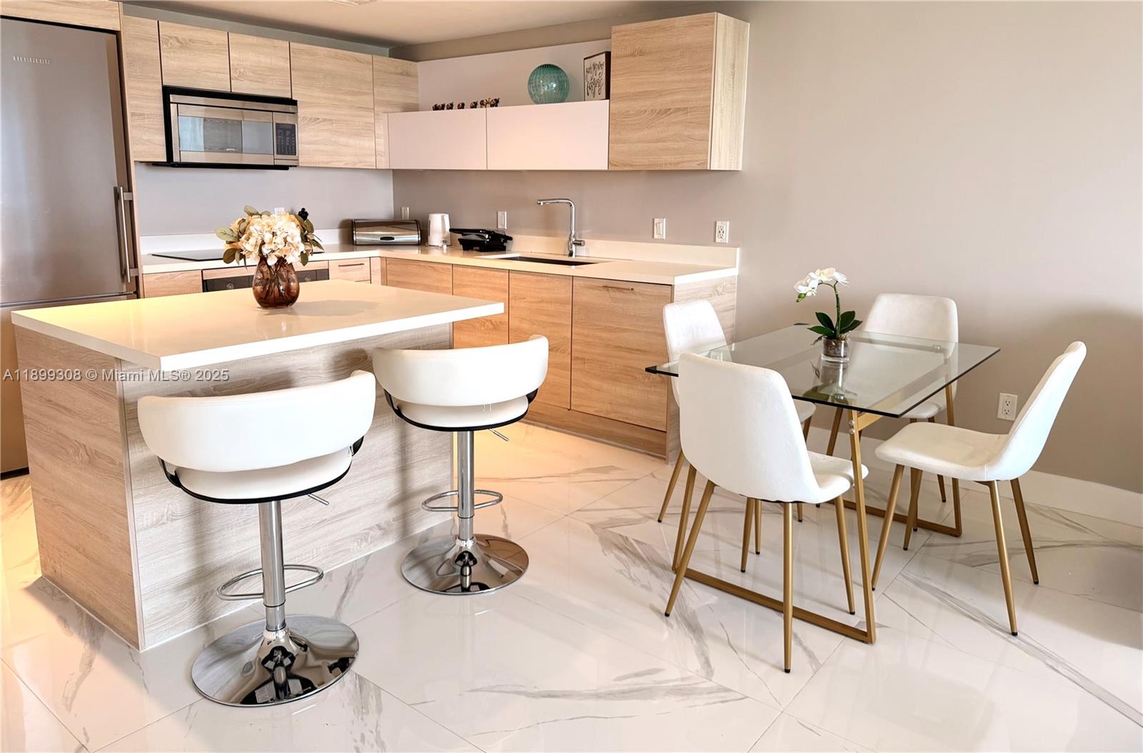 16385 Biscayne Blvd #1505, North Miami Beach FL 33160