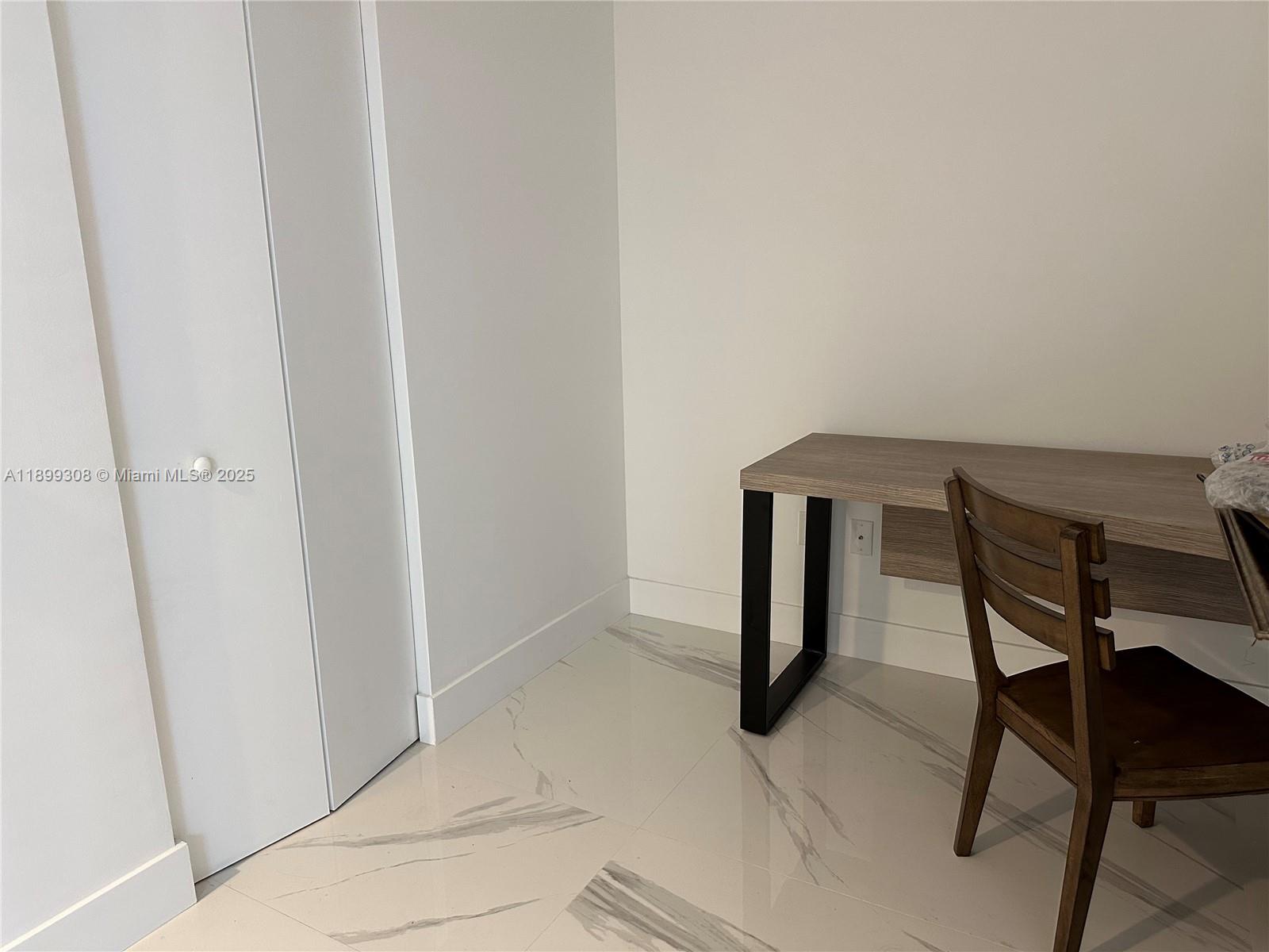 16385 Biscayne Blvd #1505, North Miami Beach FL 33160