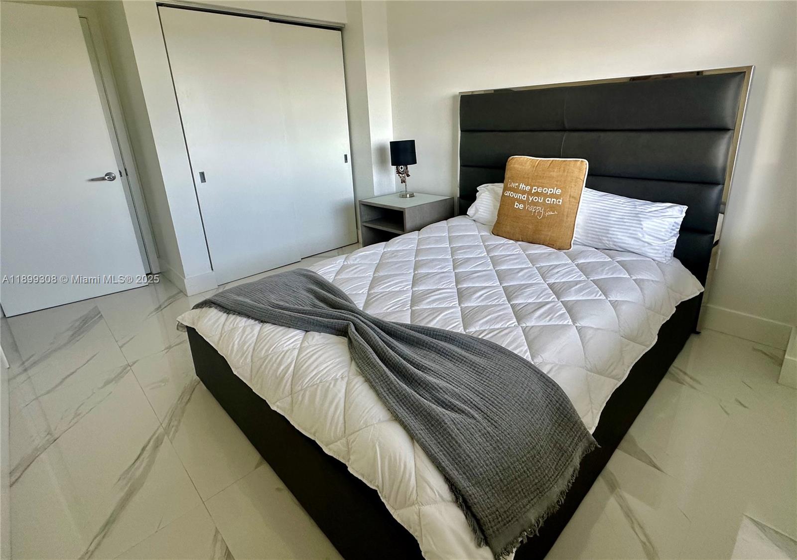 16385 Biscayne Blvd #1505, North Miami Beach FL 33160