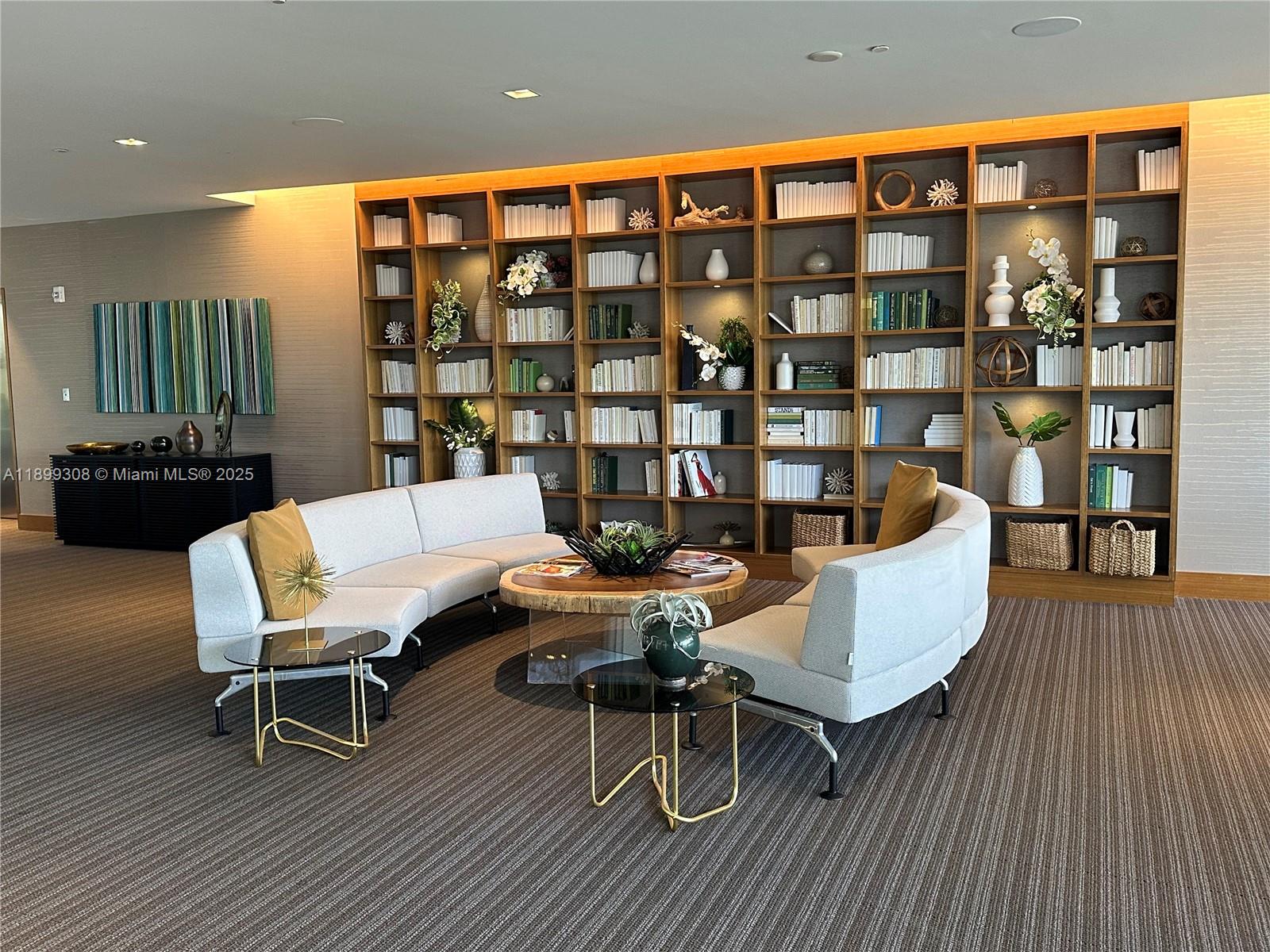 16385 Biscayne Blvd #1505, North Miami Beach FL 33160