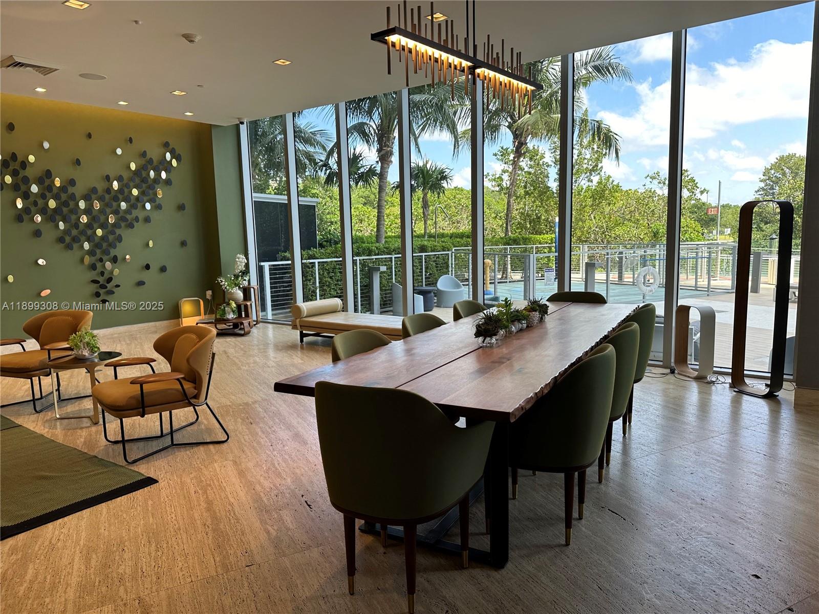 16385 Biscayne Blvd #1505, North Miami Beach FL 33160