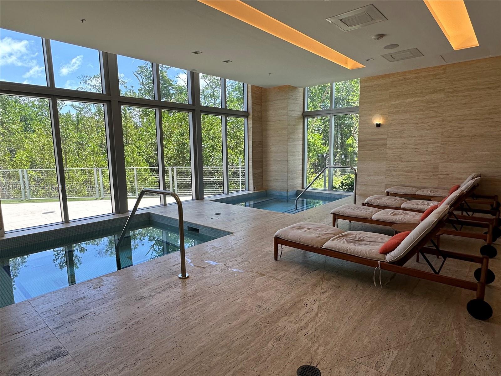 16385 Biscayne Blvd #1505, North Miami Beach FL 33160