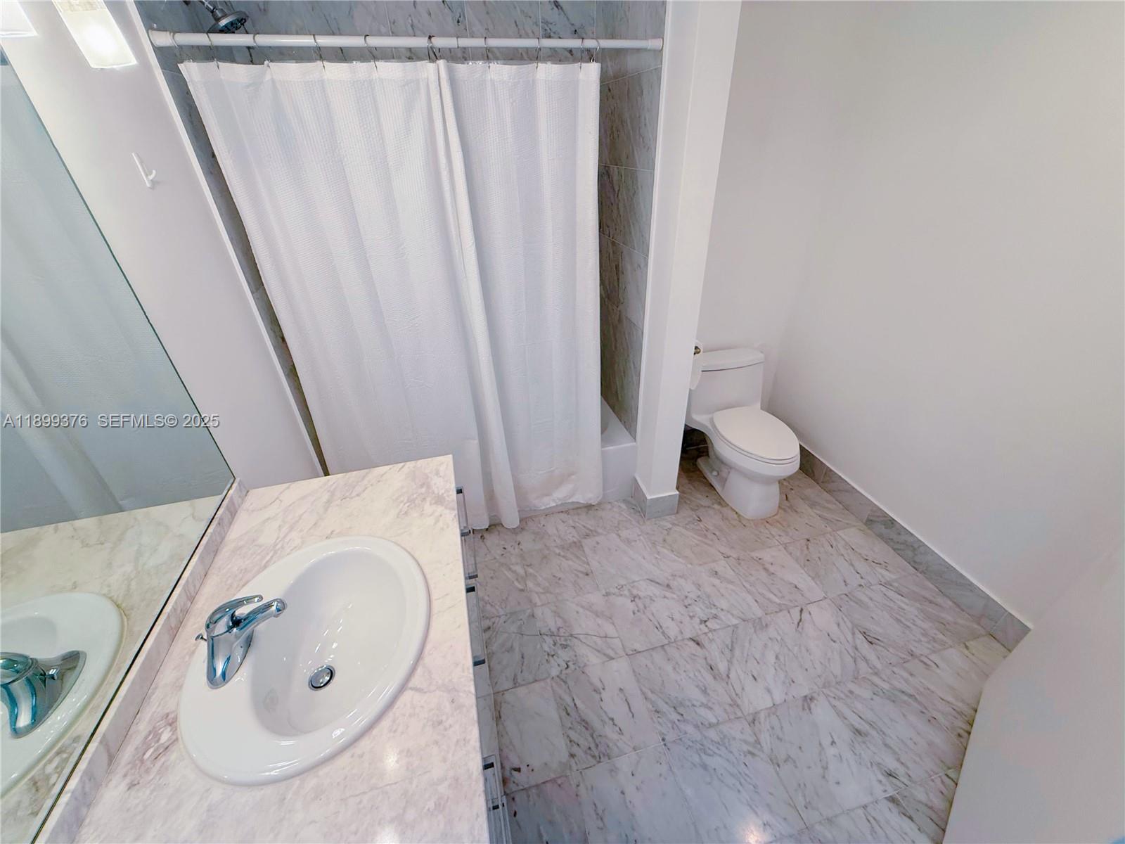 253 NE 2nd St #226, Miami FL 33132