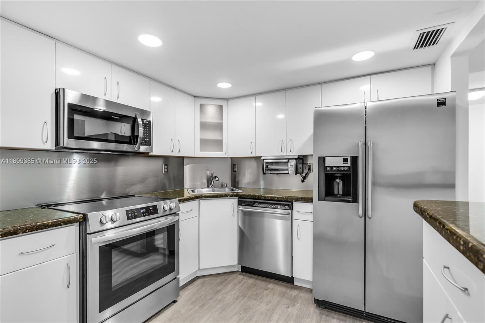 2333 Brickell Ave #PH208, Miami FL 33129