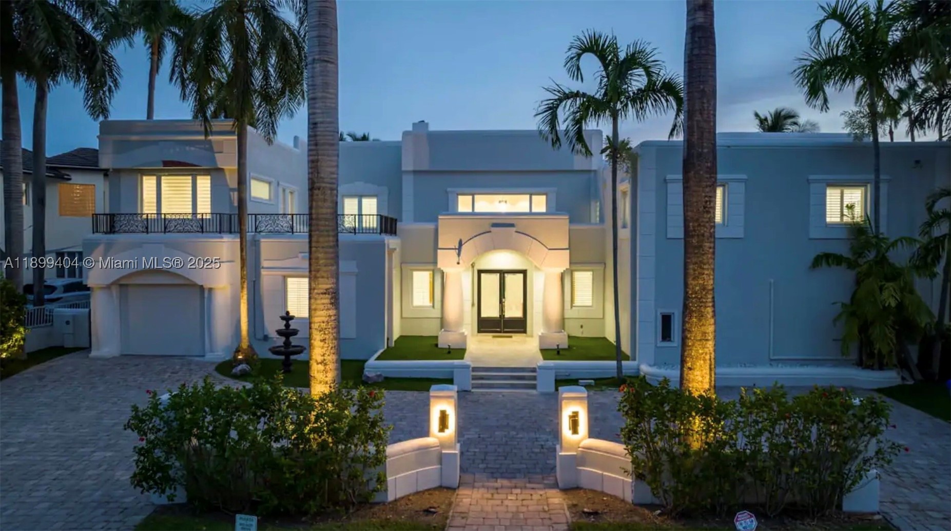 929 N Southlake Dr, Hollywood FL 33019