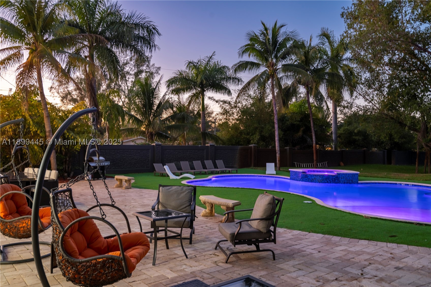 112 NW 14th Way, Dania Beach FL 33004