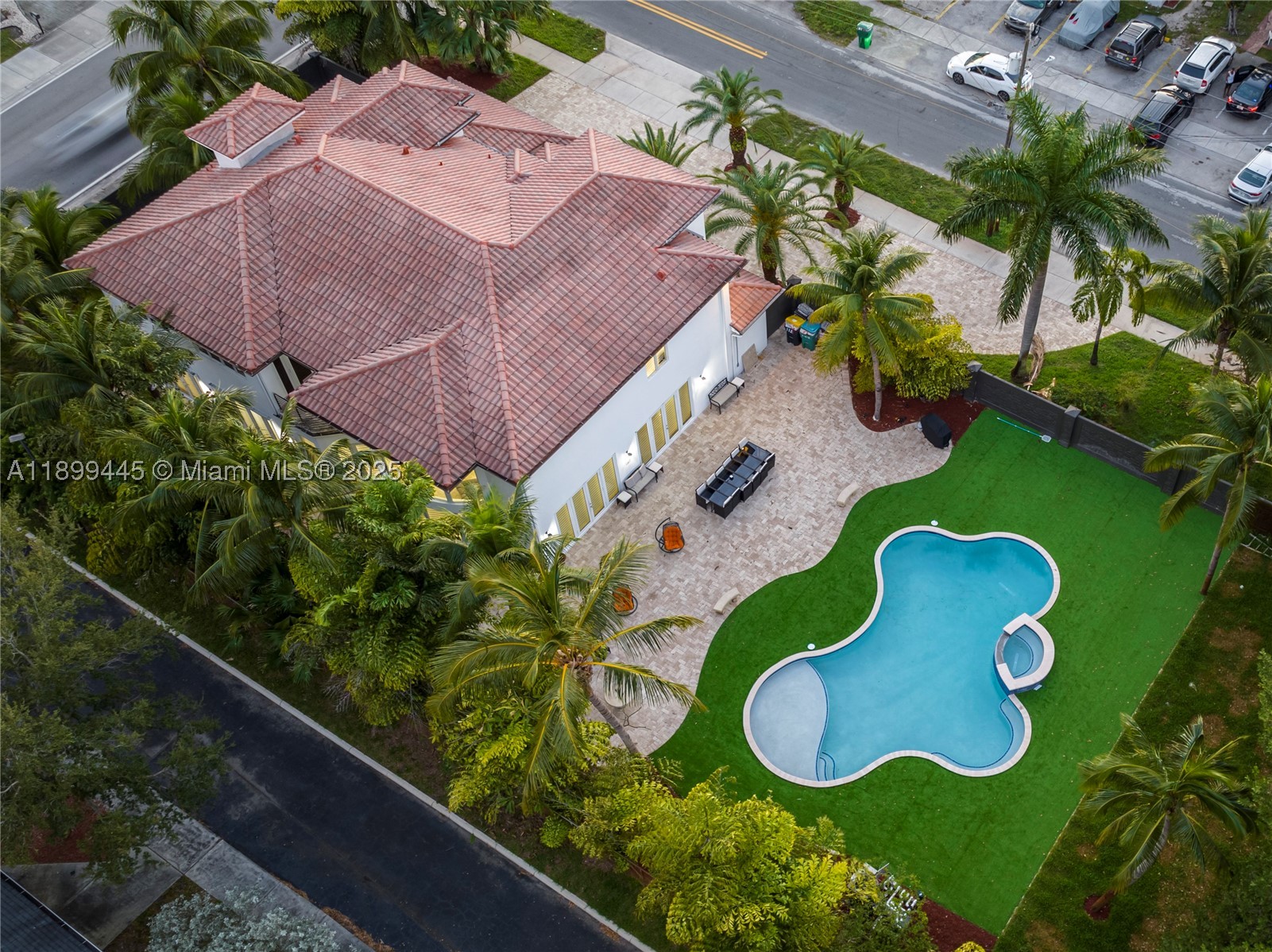 112 NW 14th Way, Dania Beach FL 33004