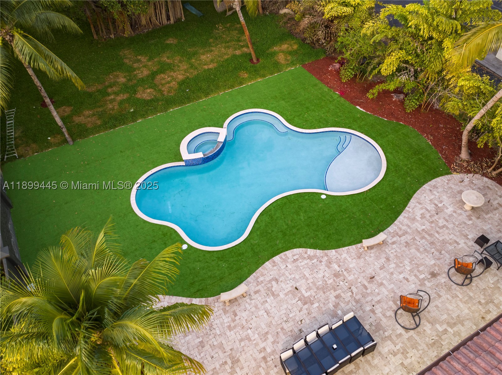112 NW 14th Way, Dania Beach FL 33004