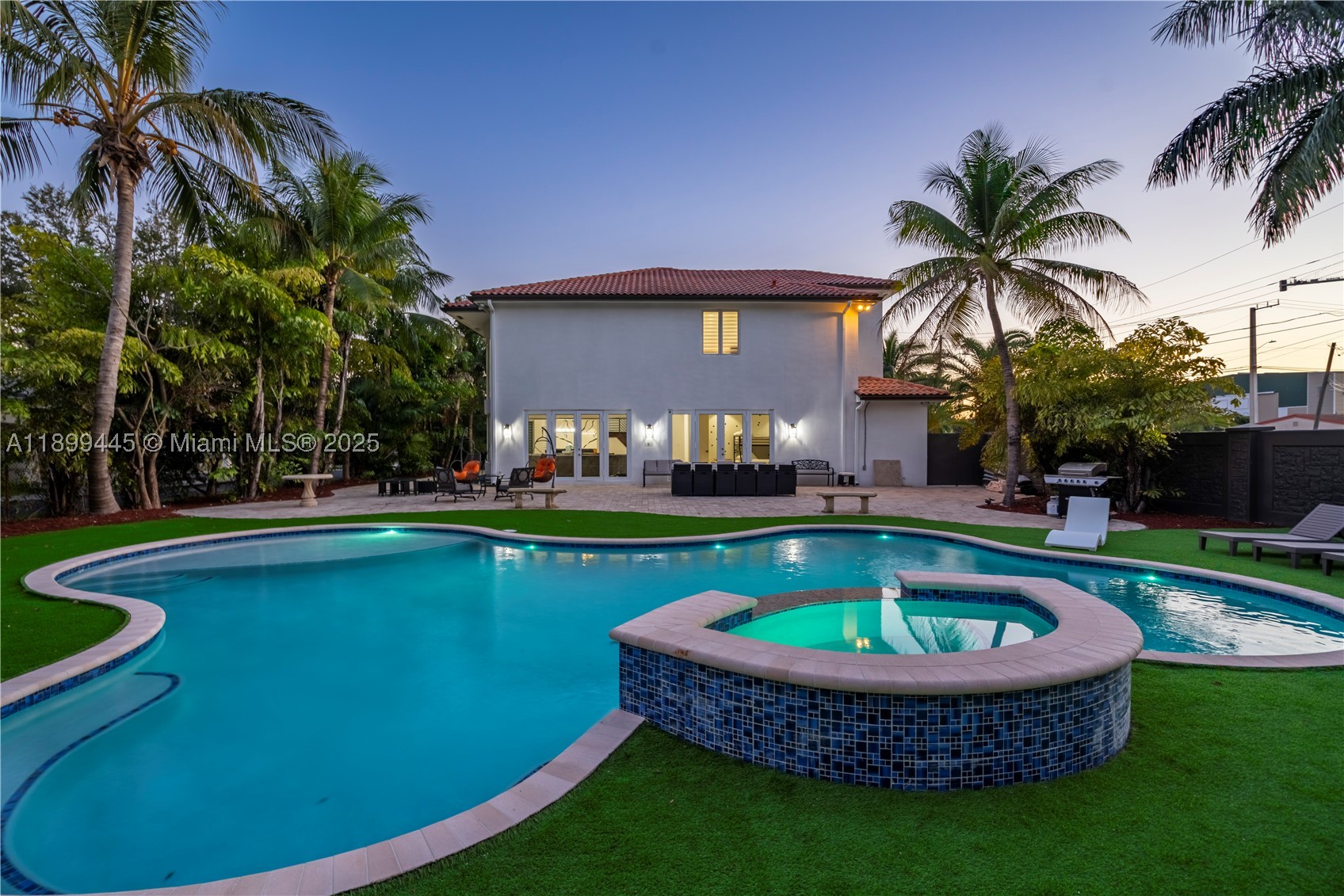 112 NW 14th Way, Dania Beach FL 33004