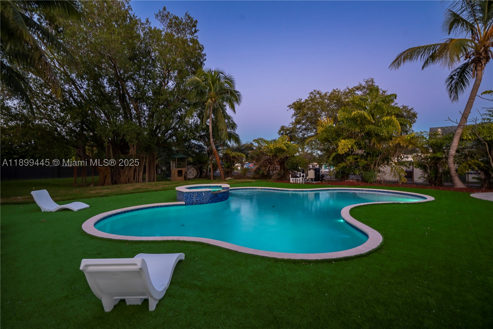 112 NW 14th Way, Dania Beach FL 33004