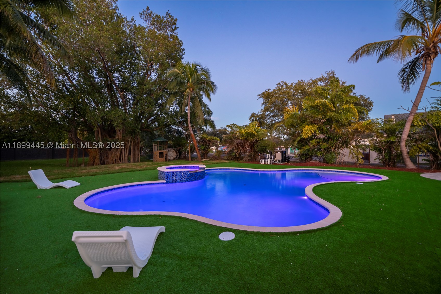 112 NW 14th Way, Dania Beach FL 33004