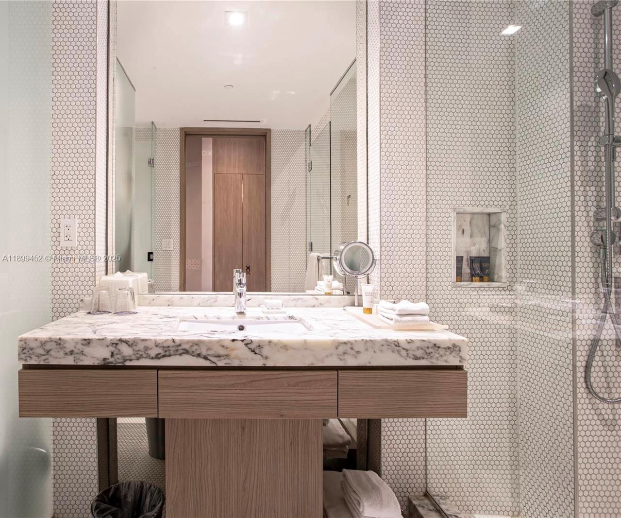 801 S Miami Ave #611, Miami FL 33130