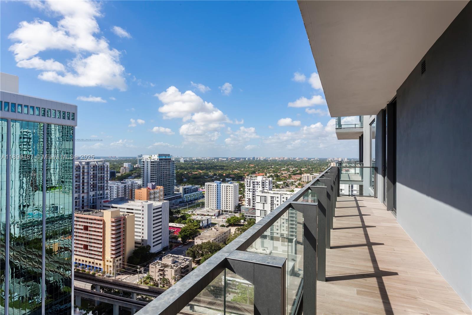 88 SW 7th St #2101, Miami FL 33130