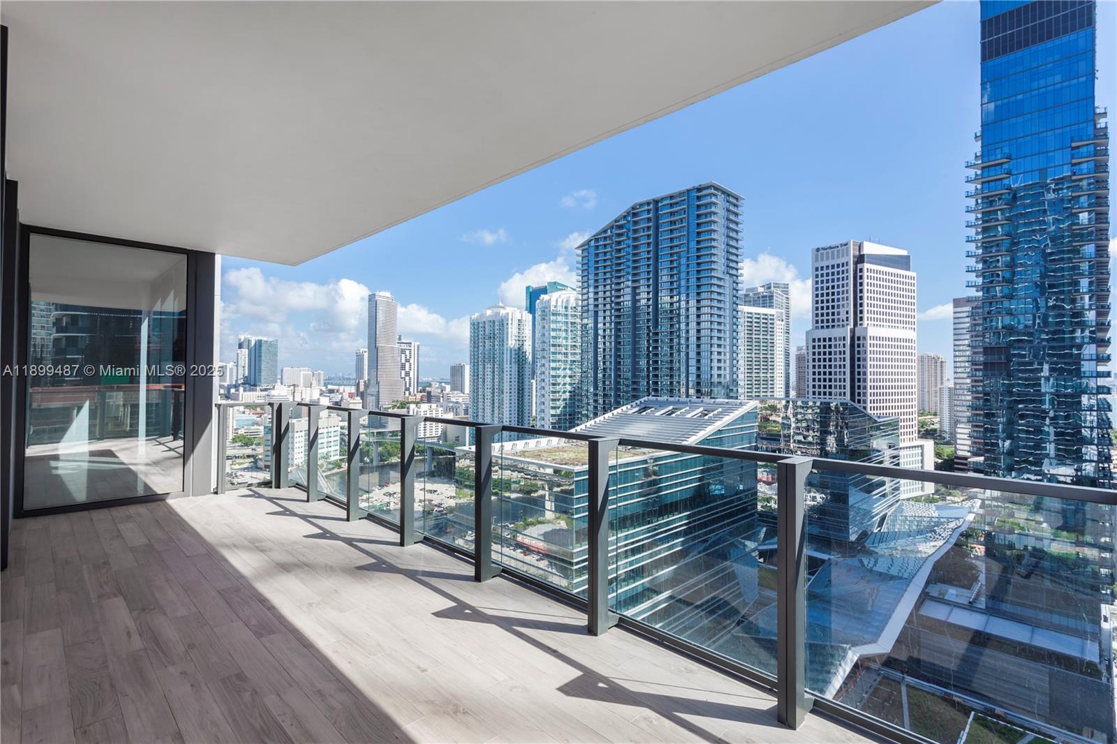 88 SW 7th St #2101, Miami FL 33130