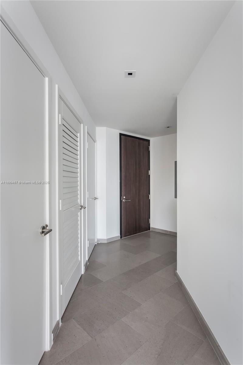88 SW 7th St #2101, Miami FL 33130