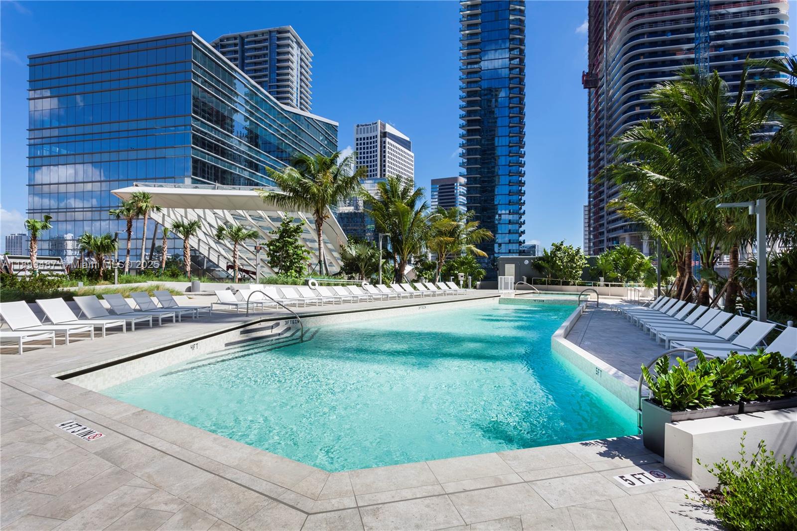 88 SW 7th St #2101, Miami FL 33130