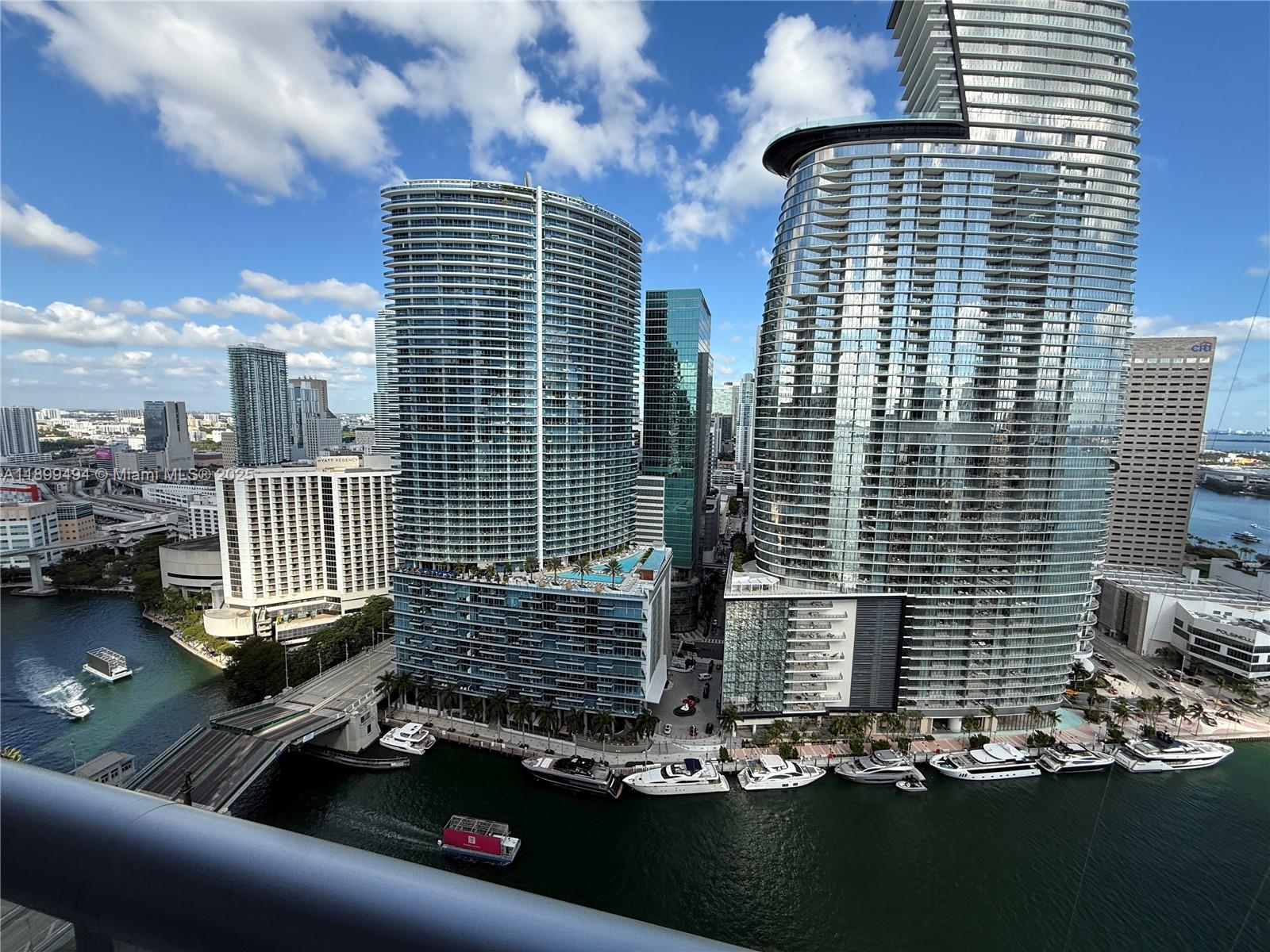 475 Brickell Ave #3210, Miami FL 33131