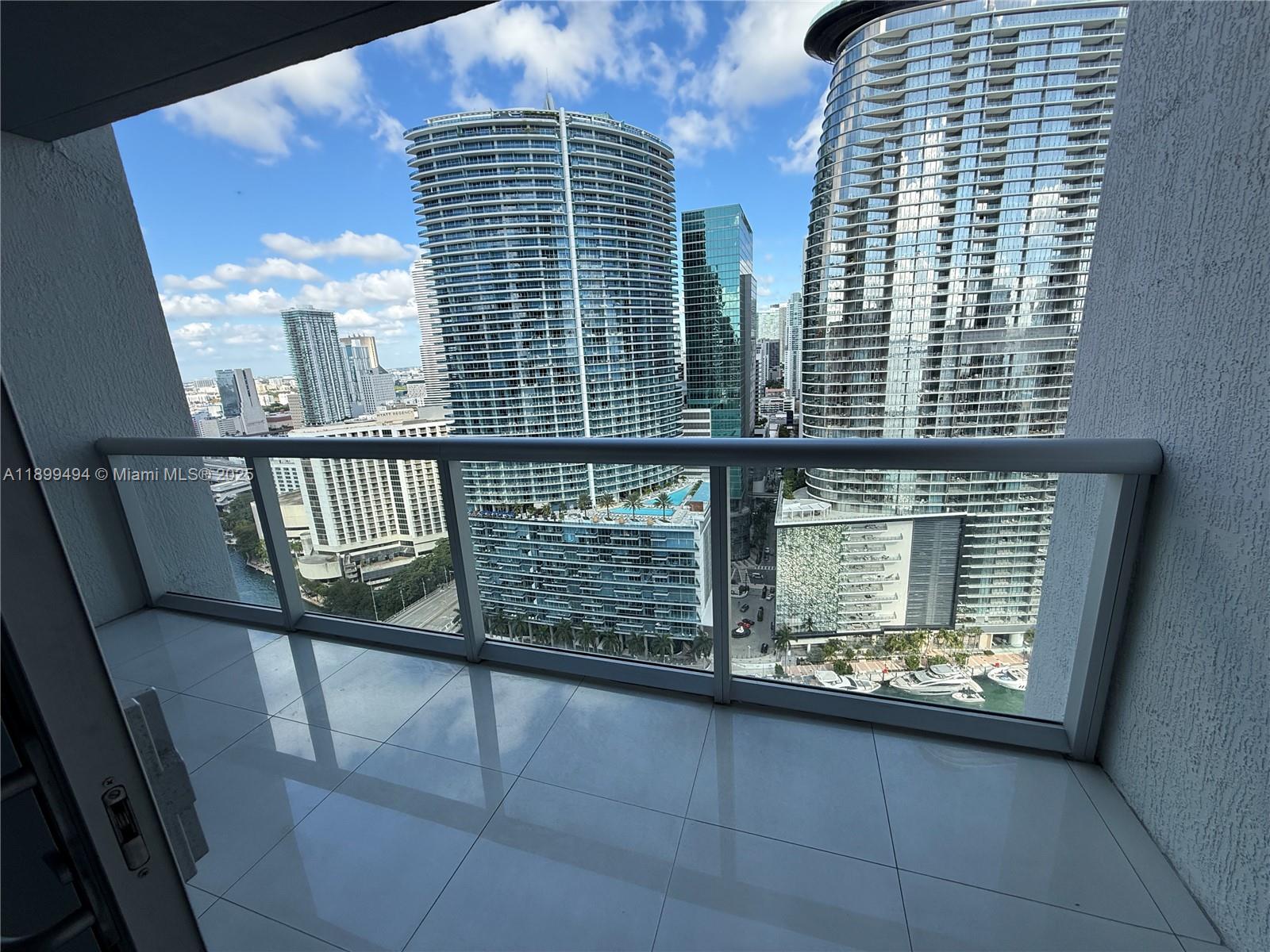 475 Brickell Ave #3210, Miami FL 33131