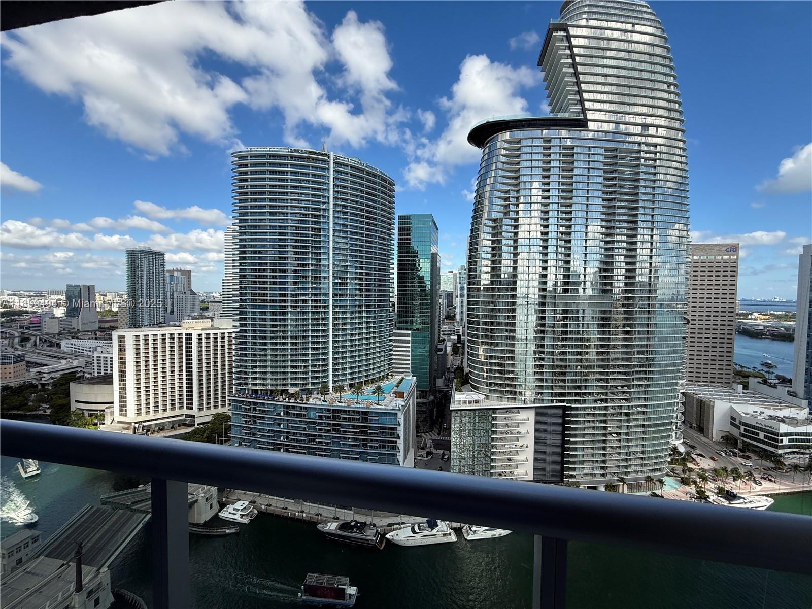 475 Brickell Ave #3210, Miami FL 33131