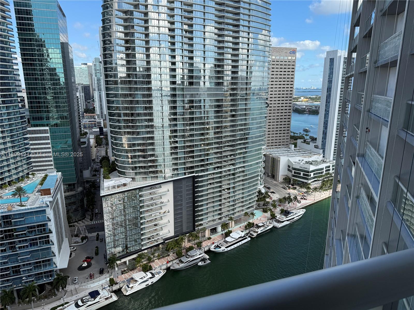 475 Brickell Ave #3210, Miami FL 33131