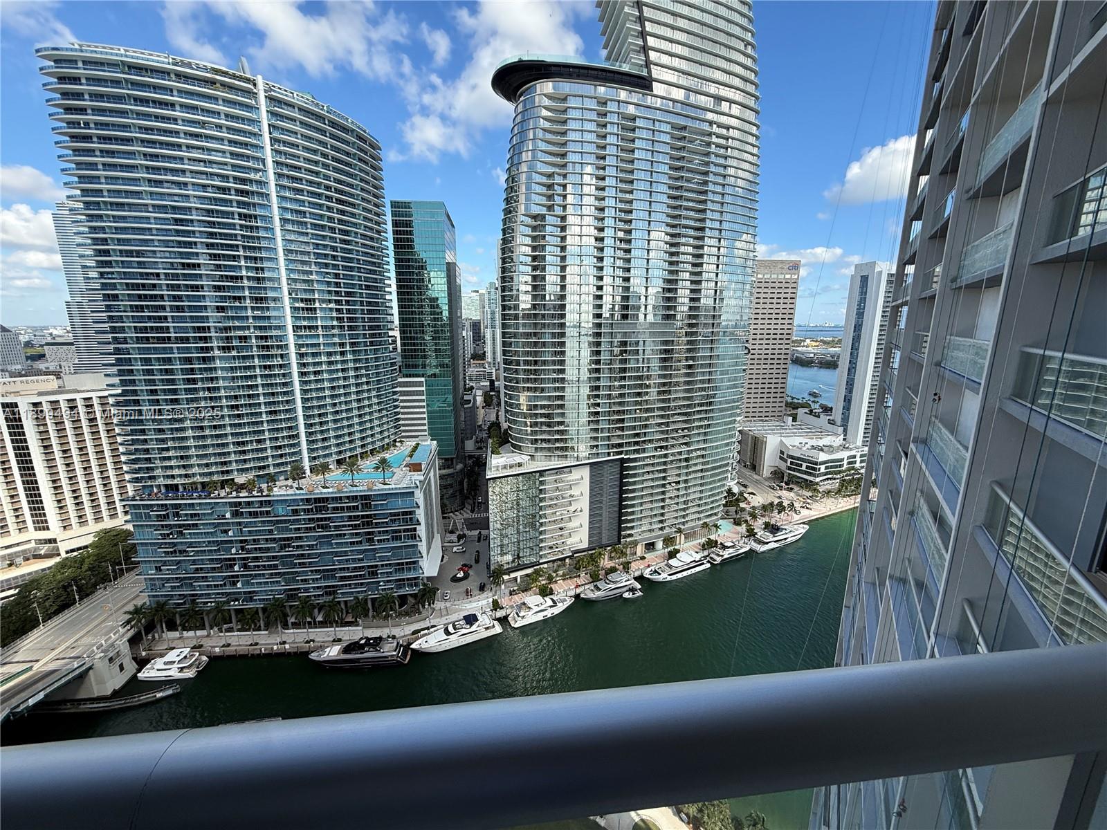 475 Brickell Ave #3210, Miami FL 33131