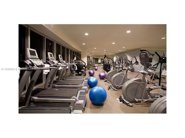 475 Brickell Ave #3210, Miami FL 33131