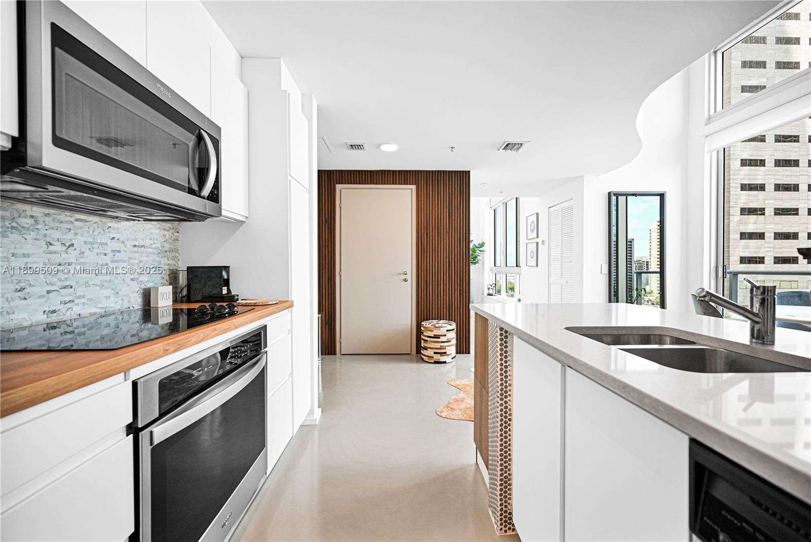 300 S Biscayne Blvd #L-1232, Miami FL 33131