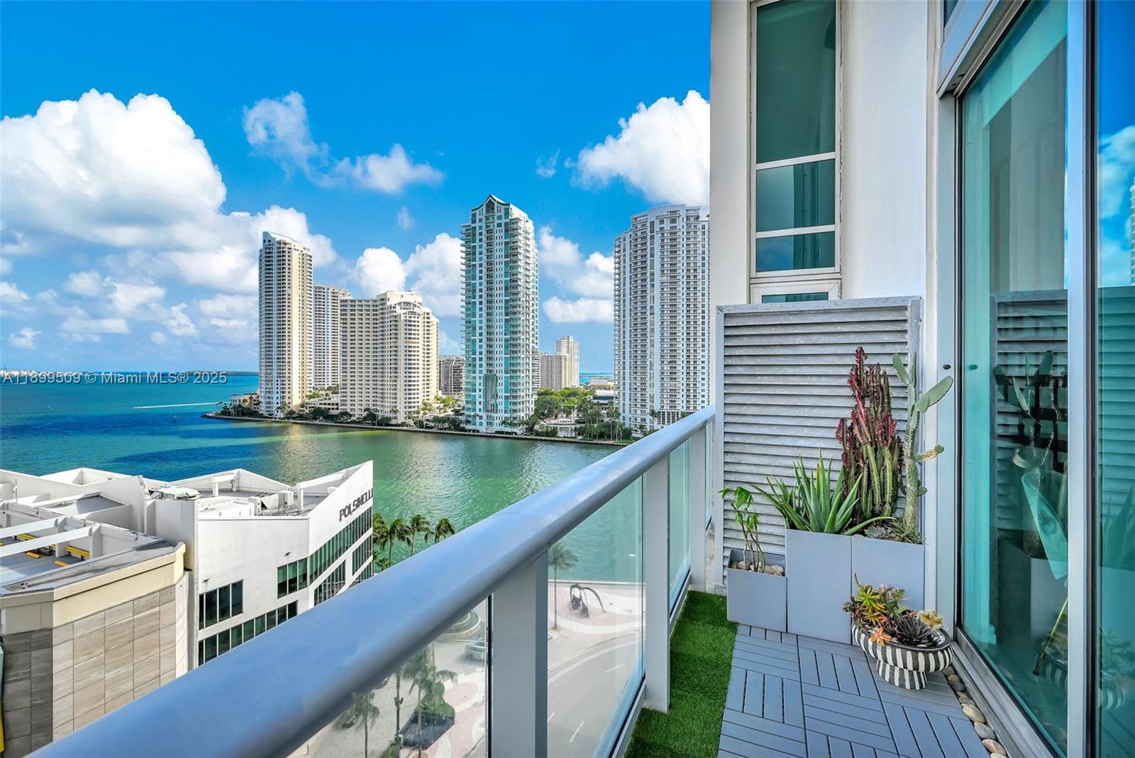 300 S Biscayne Blvd #L-1232, Miami FL 33131