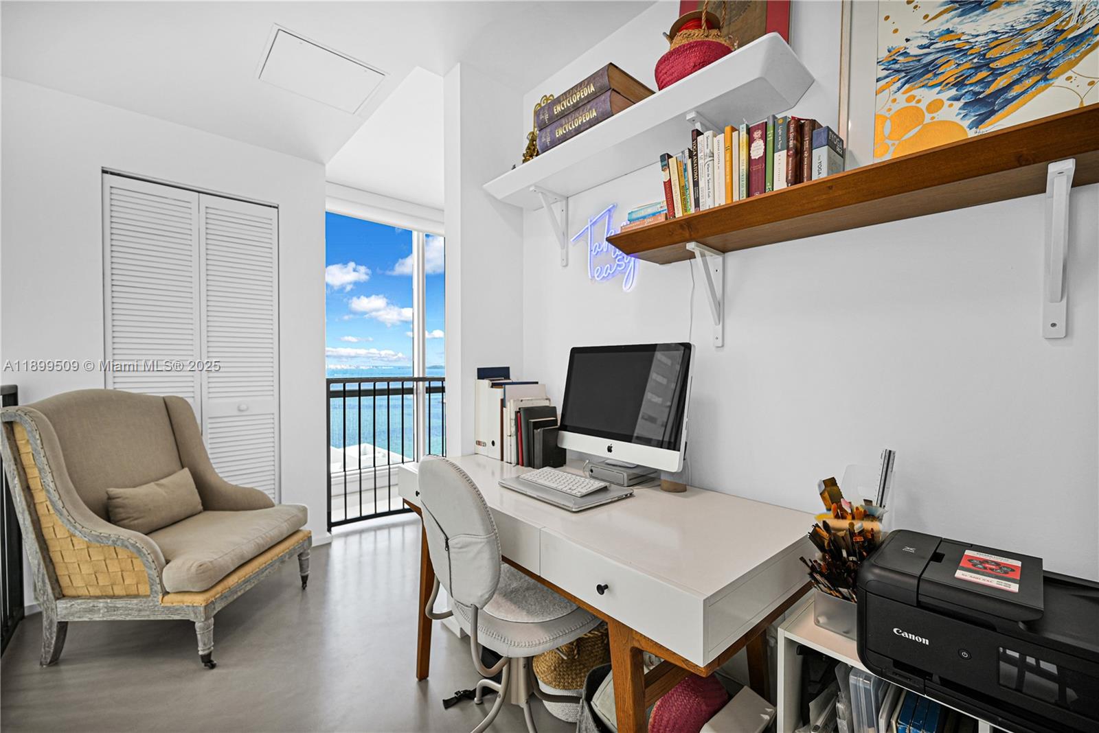 300 S Biscayne Blvd #L-1232, Miami FL 33131