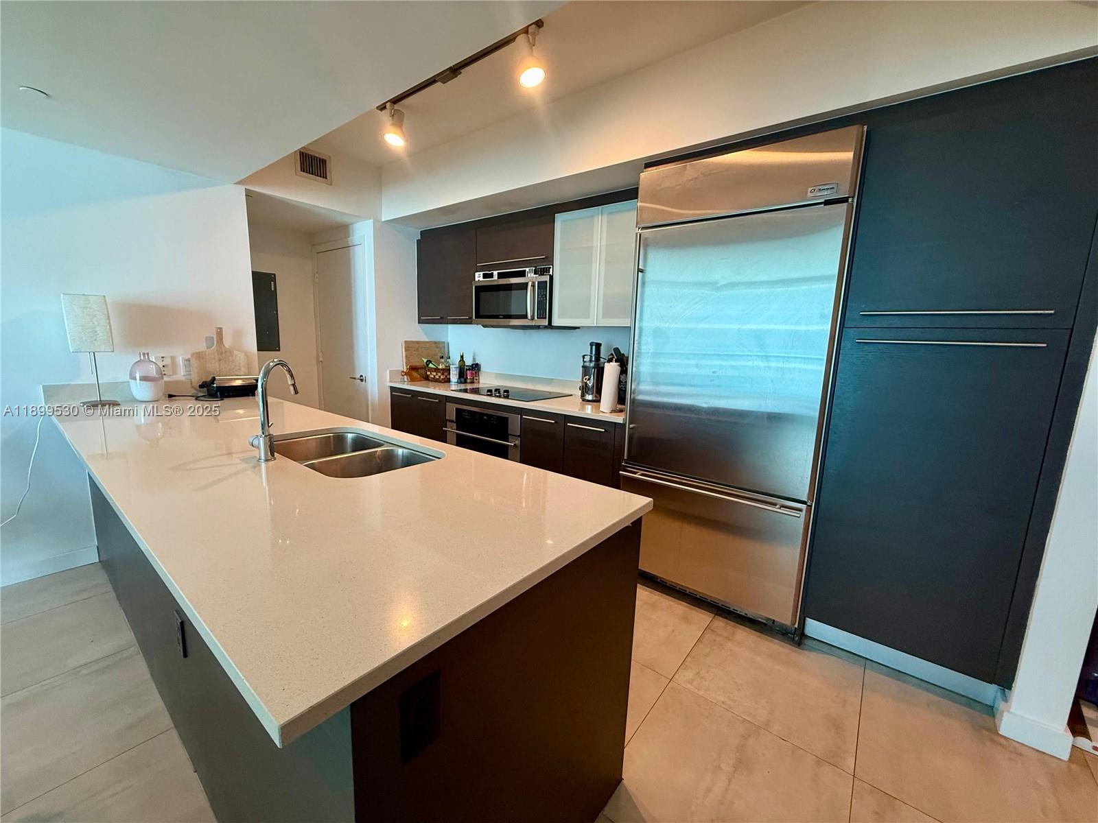 55 SE 6th St #3003, Miami FL 33131