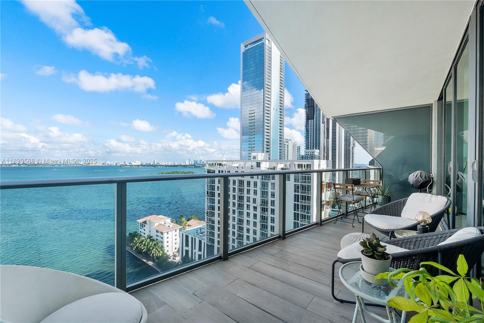 460 NE 28th St #2103, Miami FL 33137