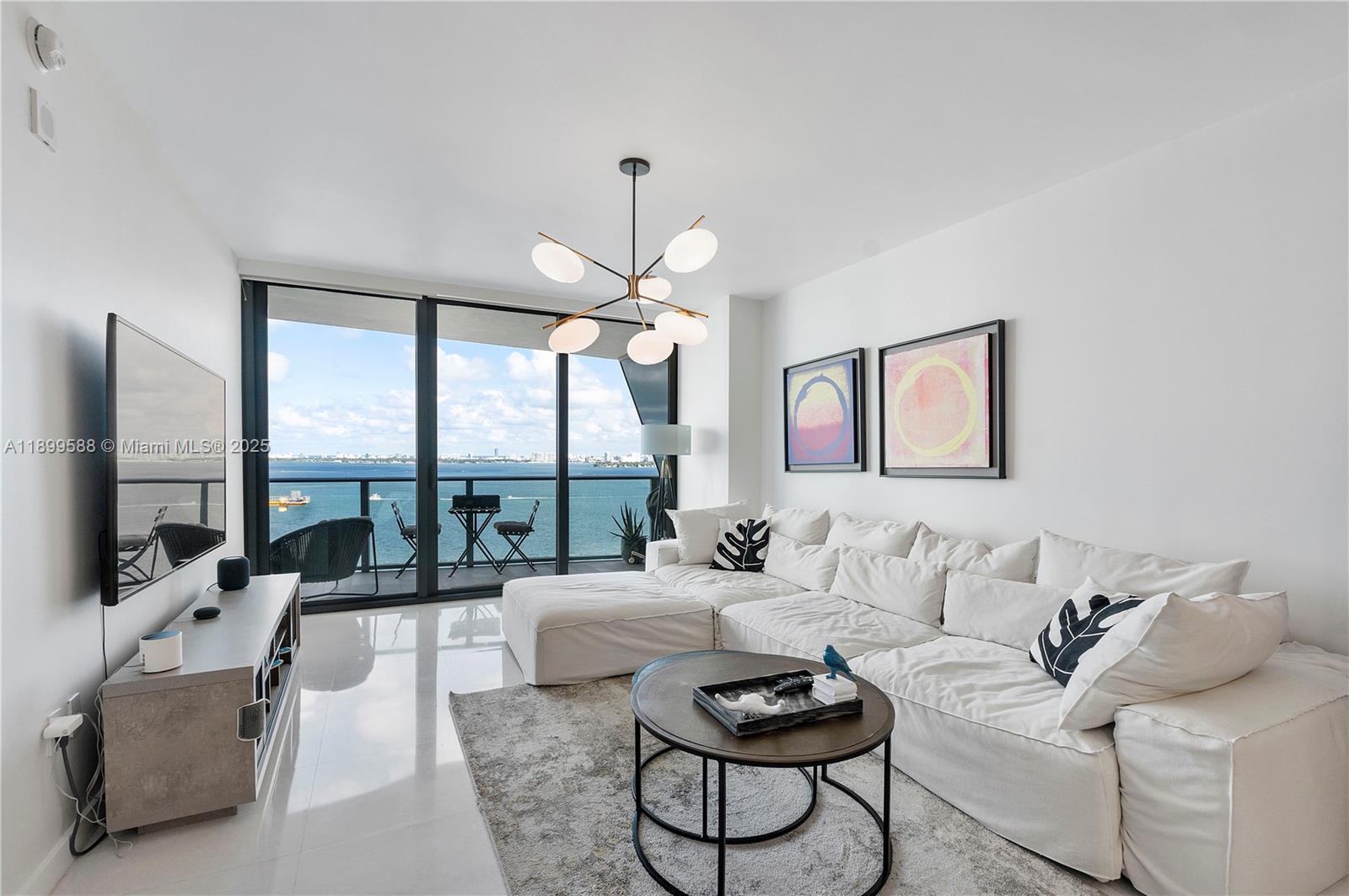 460 NE 28th St #2103, Miami FL 33137