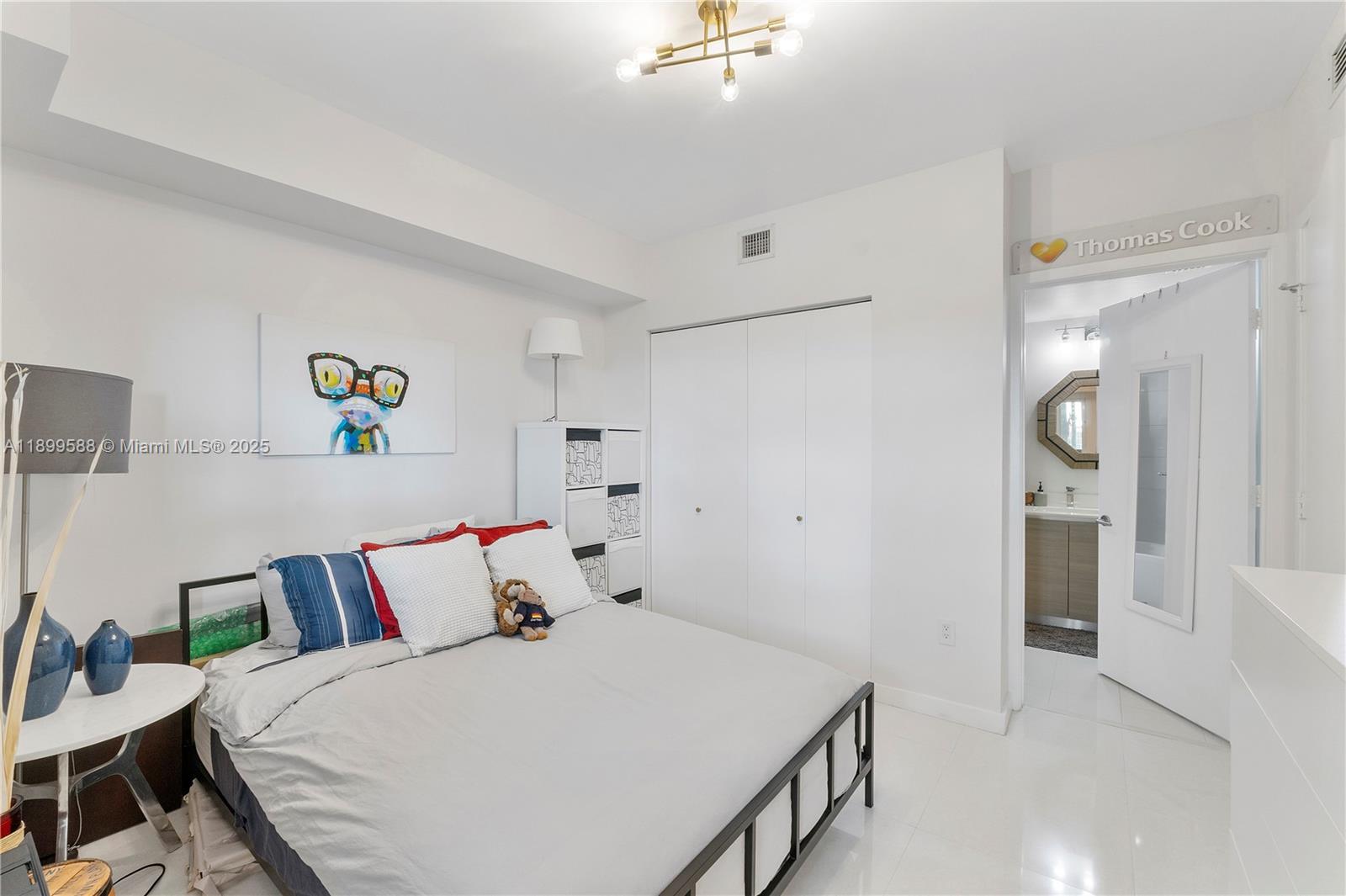 460 NE 28th St #2103, Miami FL 33137