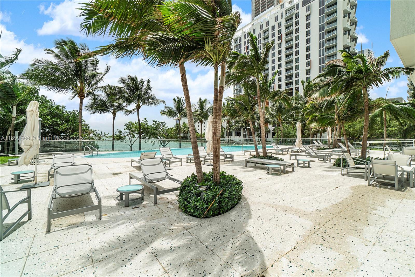 460 NE 28th St #2103, Miami FL 33137