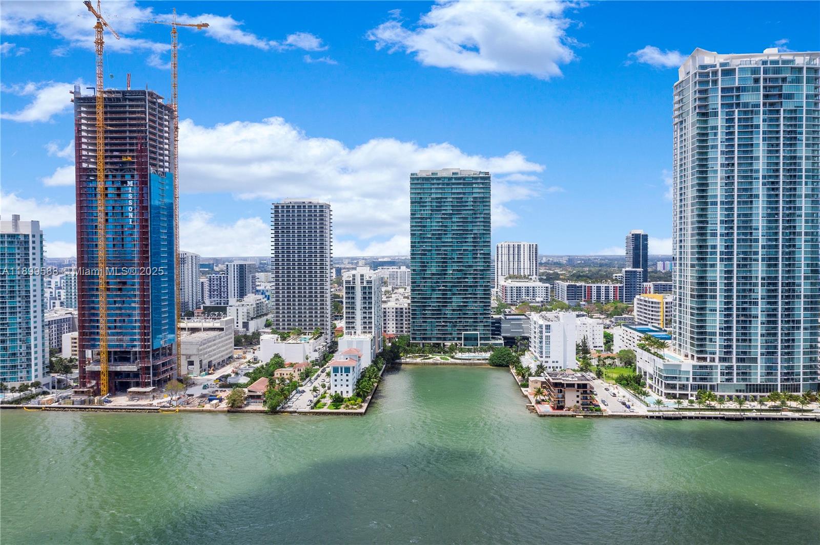 460 NE 28th St #2103, Miami FL 33137