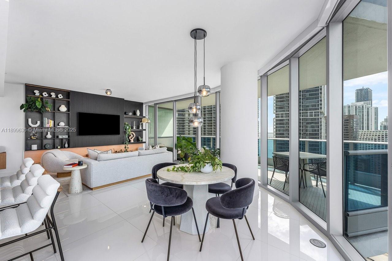 200 Biscayne Boulevard Way #3702, Miami FL 33131