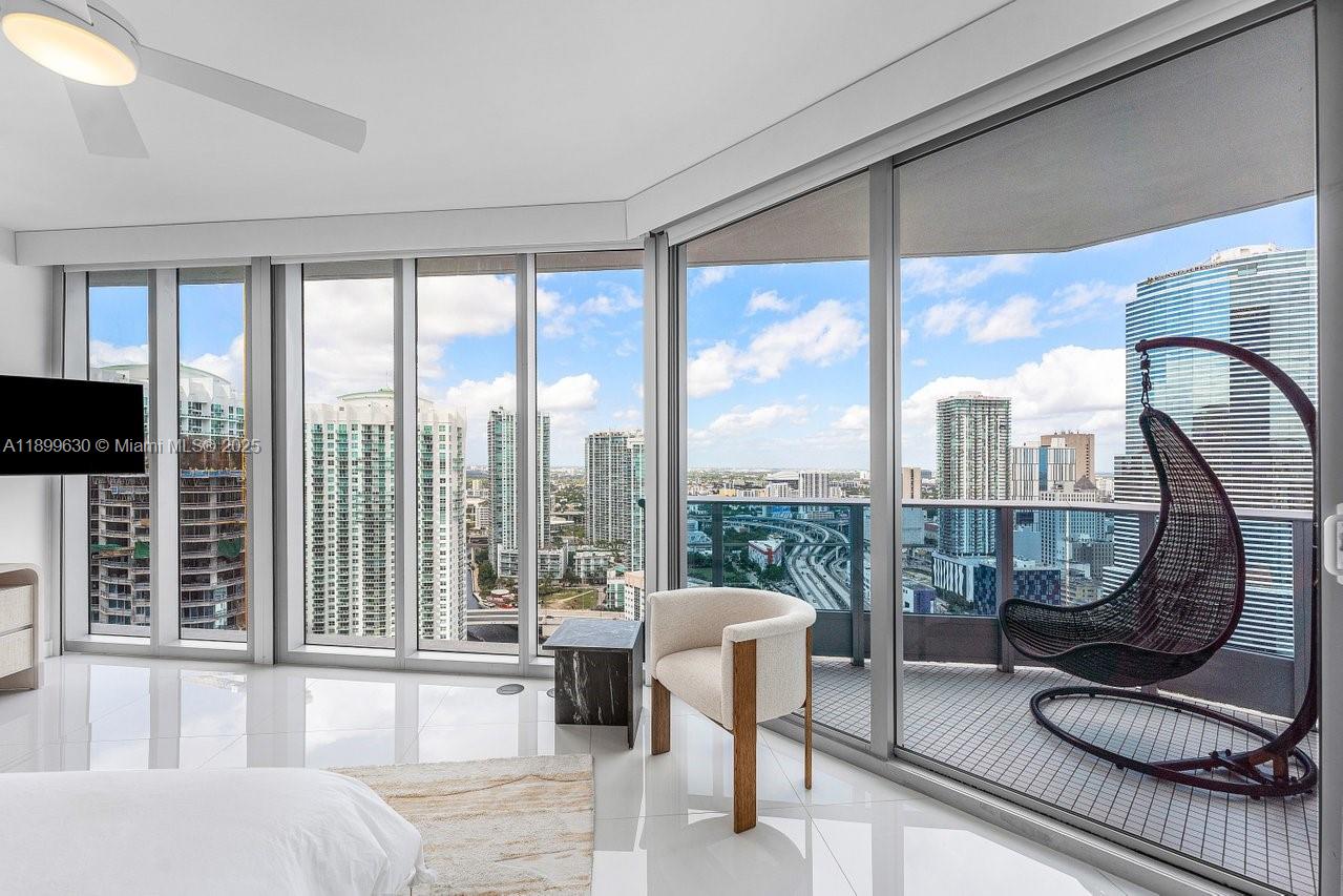200 Biscayne Boulevard Way #3702, Miami FL 33131