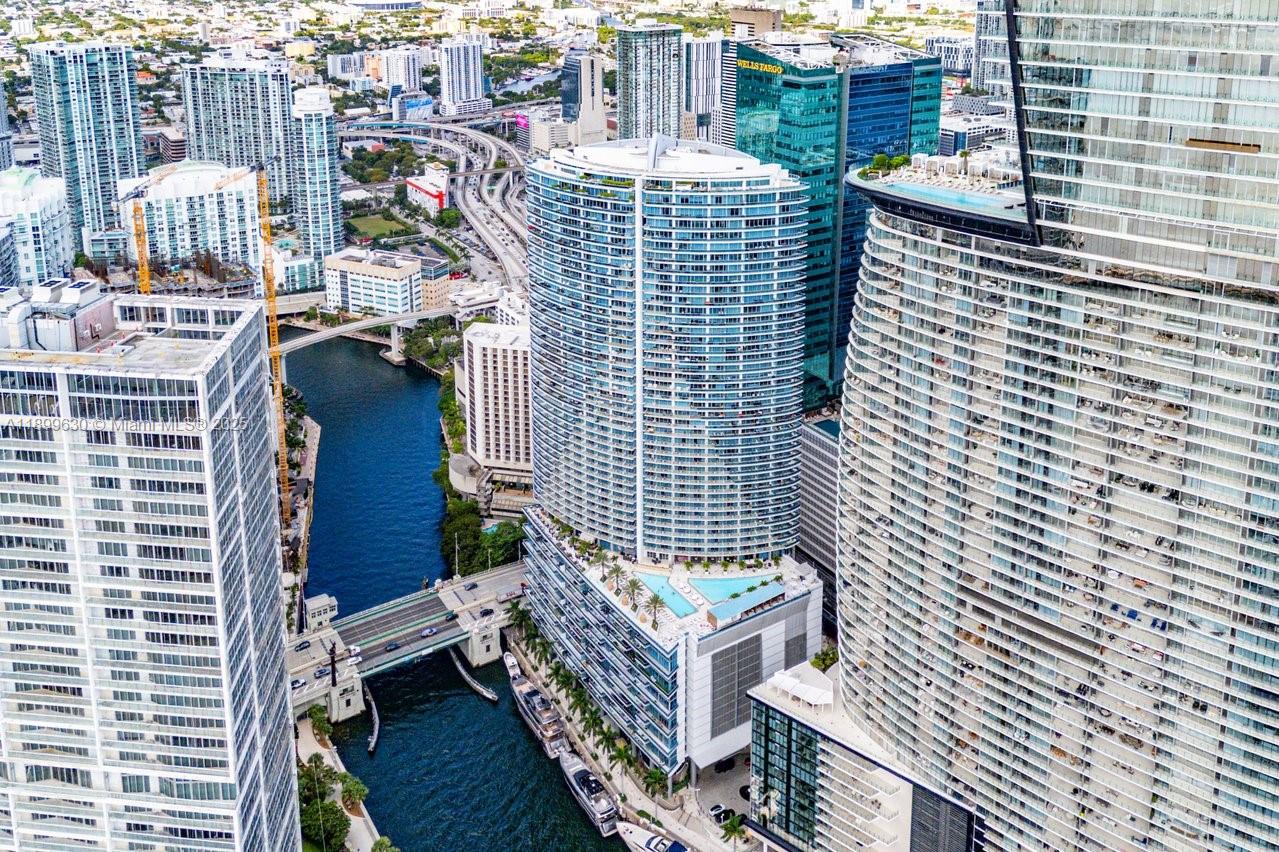 200 Biscayne Boulevard Way #3702, Miami FL 33131